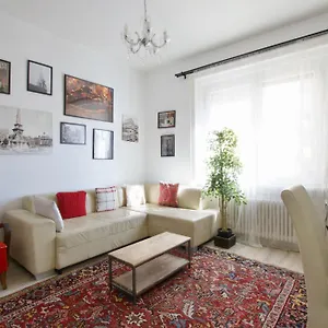 Standard By Hi5 - Károly 23 Budapest